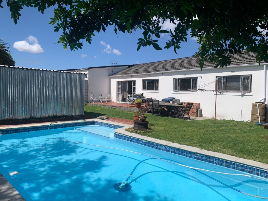 3 Bedroom Property for Sale in Lansdowne Western Cape